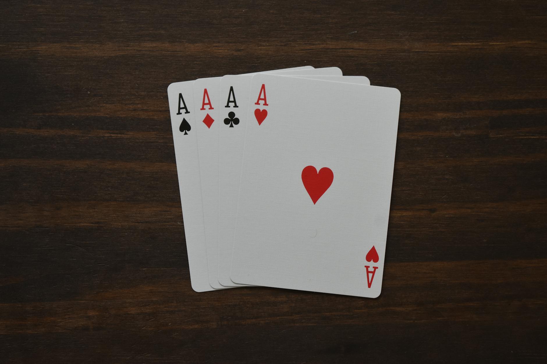 Bố cục lá bài minh họa tay mềm trong Blackjack với quân A