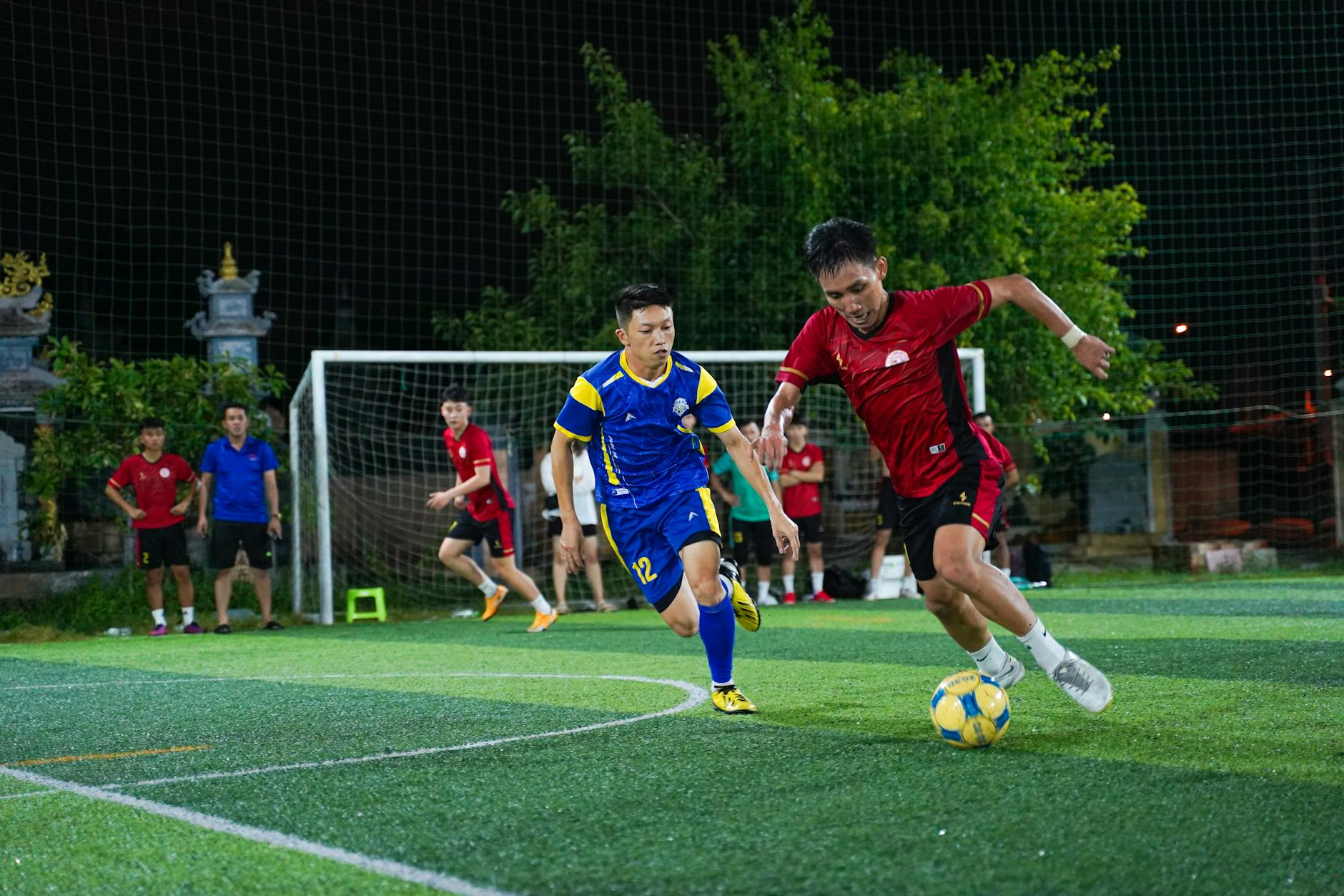 Minh họa biến động kèo total goals khi cá cược trực tiếp